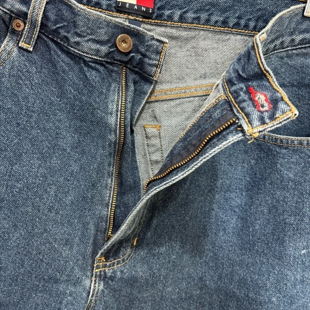 Vintage Tommy Hilfiger Shorts Men’s Size 36